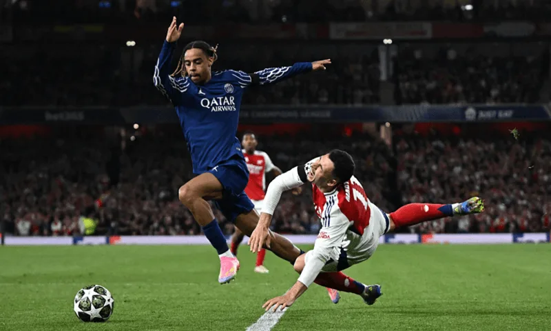Khoảnh khắc các ngôi sao Paris Saint-Germain tăng tốc phản công mở tỷ số trận đấu trong hiệp một.