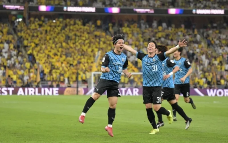 Kawasaki Frontale được biết đến với lối chơi kỹ thuật, kiểm soát bóng và tấn công hiện đại.
