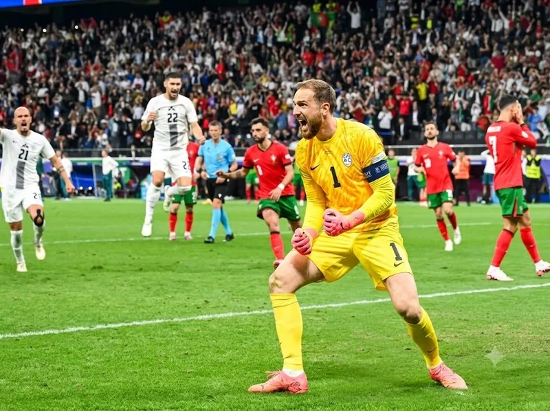 Jan Oblak giữ vai trò quan trọng trong khung thành Atlético và tuyển Slovenia.